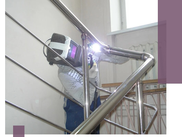 Монтаж перил и ограждений качественно в Надыме