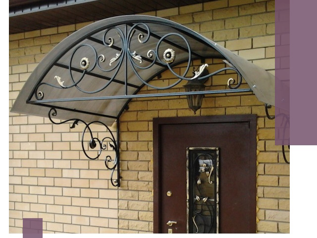 Изготовление козырьков из металла под ключ в Надыме