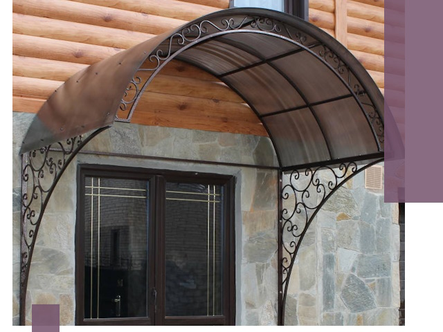 Арочные козырьки под ключ в Надыме: изготовление и монтаж