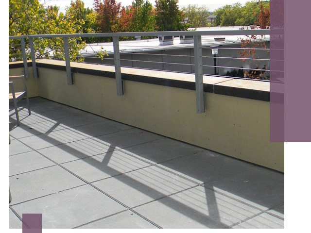 Металлические парапеты под ключ в Надыме: монтаж и изготовление